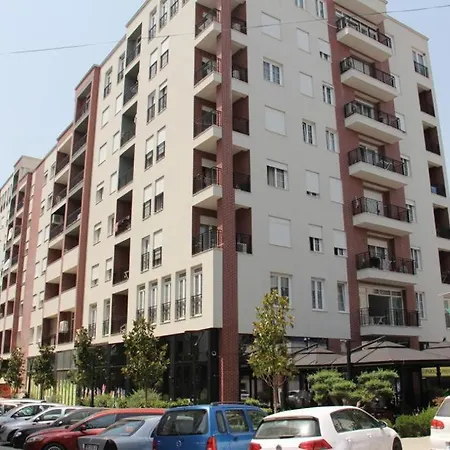 Roes Apartment Tirana